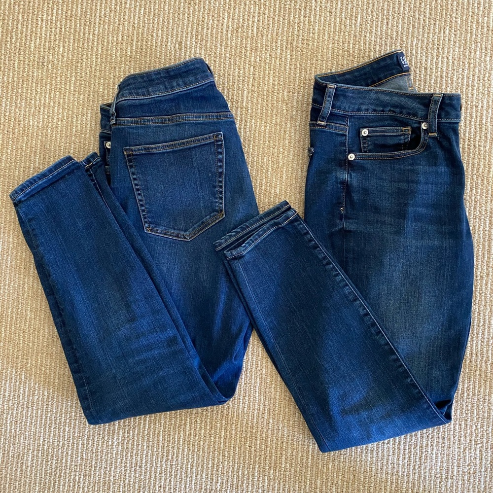 SOLD // Curvy fit skinny jeans (2 pairs)